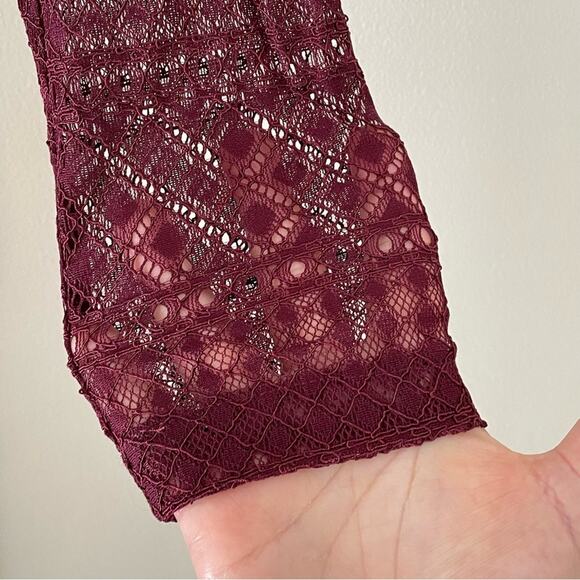 Bardot Revolve Marion Lace Dress Long Sleeve Knee Length Open Back Slit Maroon 8 - Picture 8 of 12